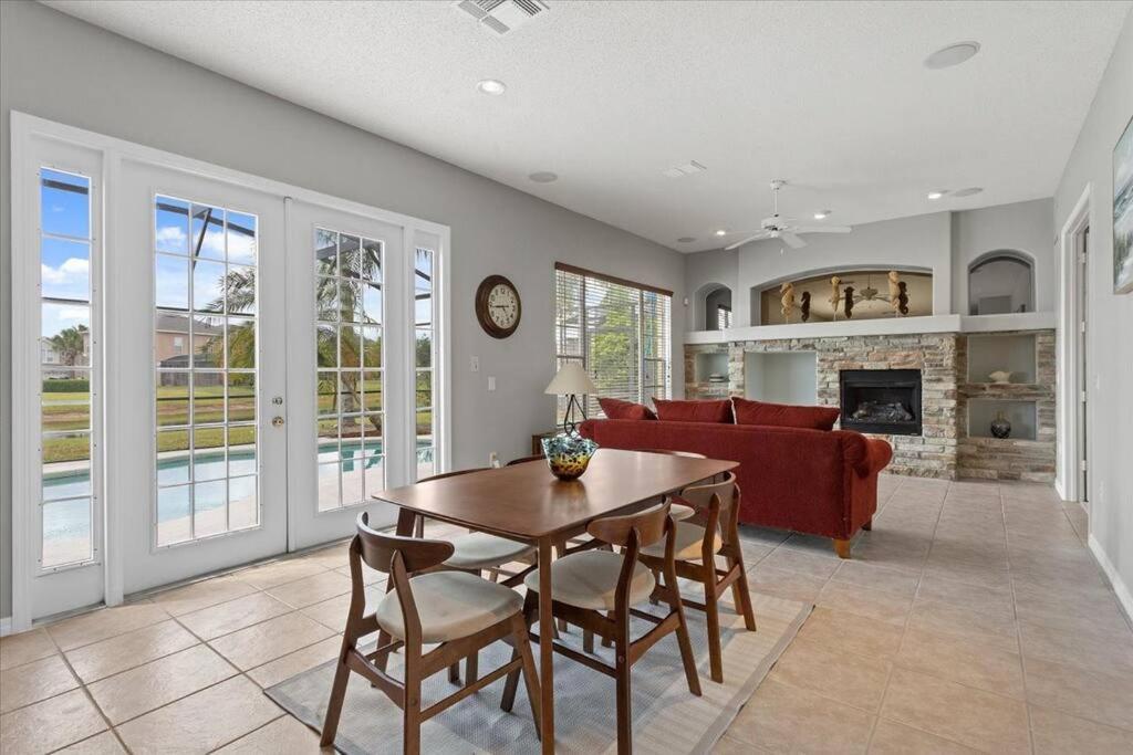 Long Stays! Lakefront - Gated Pool Home ออร์ลันโด ภายนอก รูปภาพ