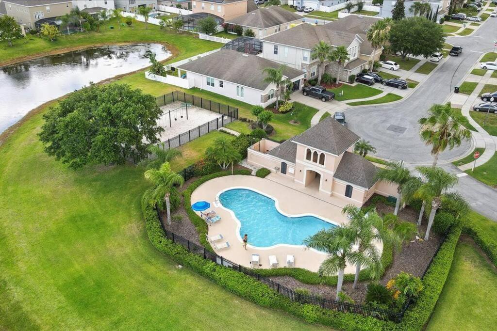 Long Stays! Lakefront - Gated Pool Home ออร์ลันโด ภายนอก รูปภาพ